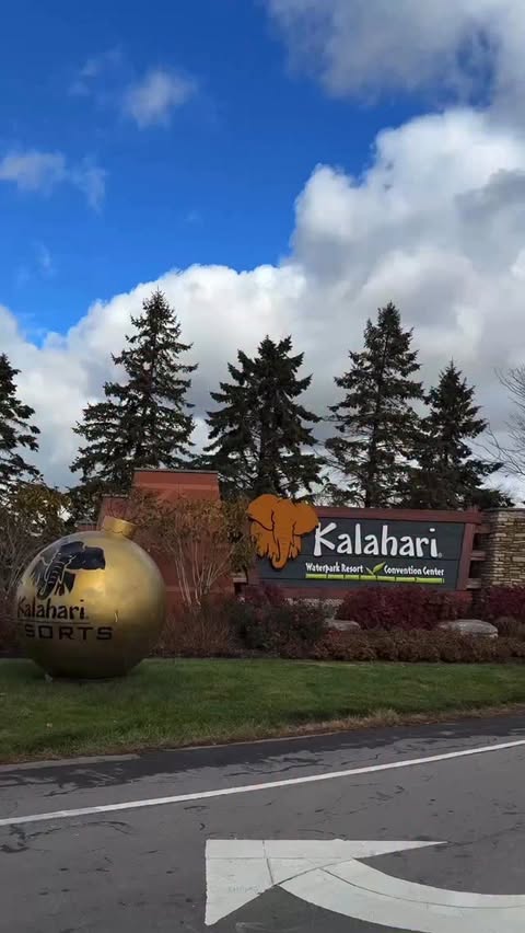 Instagram post by @mamalbouef for Kalahari Resorts. Caption reads: Splash into this holiday season with....