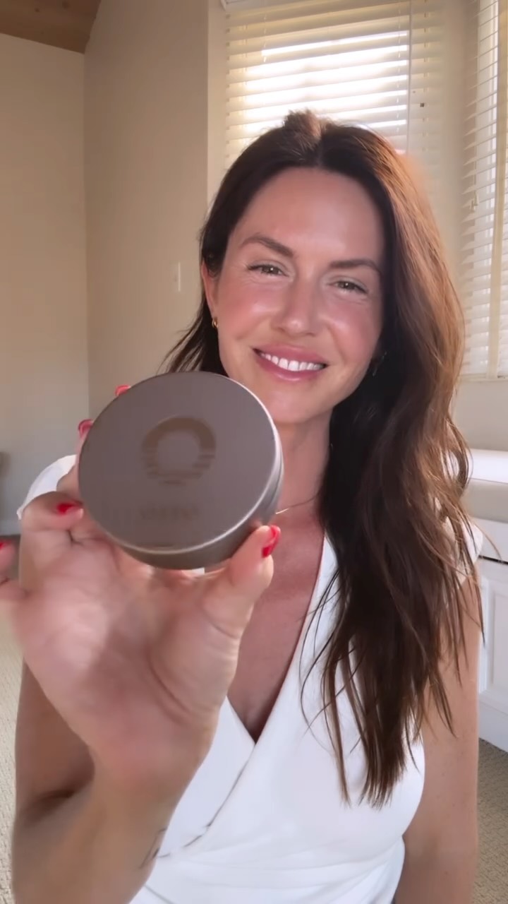 Instagram post by @jessicastone_co for Ozlo Sleep. Caption reads: [...] outer one.

Lately, I’ve been using....