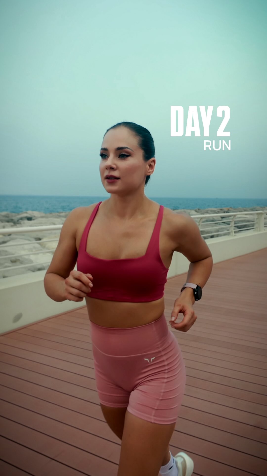 Instagram post by @tanyaazg for SQUATWOLF. Caption reads: Day 2. @tanyaazg is hitting the Palm for a serious....