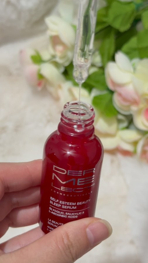 Instagram post by @goksu.chicagoda for Dermelect. Caption reads: 💫Friends, this Dermelect sleep serum really....