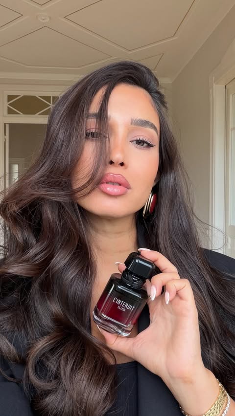 Instagram post by @samira.sfiii for Givenchy Beauty. Caption reads: [...] gives me that extra bit of power.....