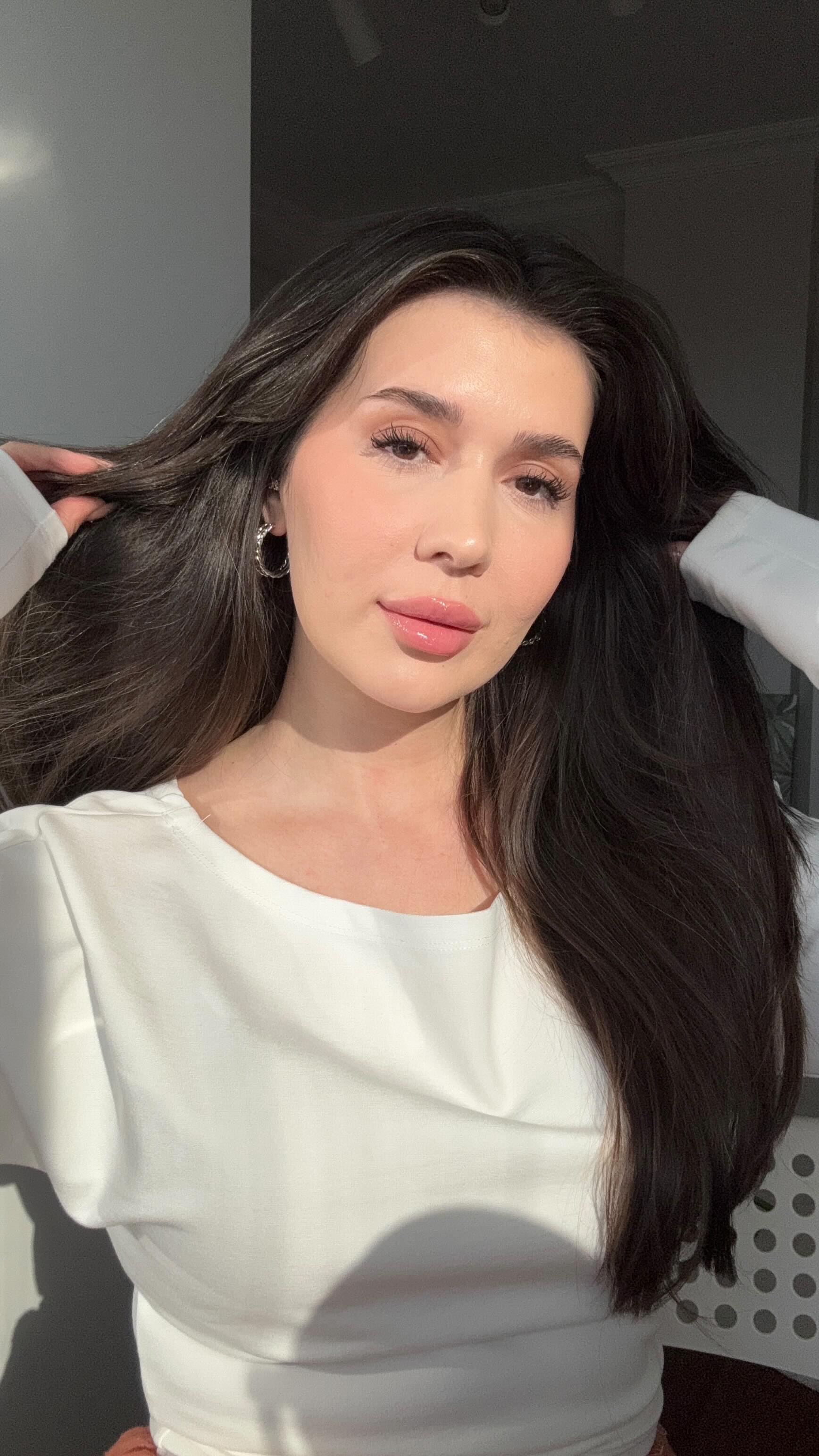 Instagram post by @mervekutlu for Too Faced. Caption reads: Yeni şeyler mıncıklıyoruz vol17273828 🤤🤤....