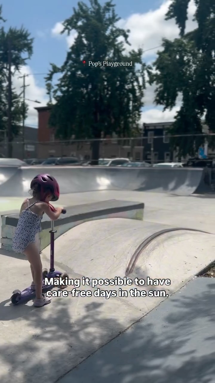 Instagram post by @kidfriendlyphilly for Blue Lizard Sunscreen. Caption reads: [...] fearless in the sun thanks to....