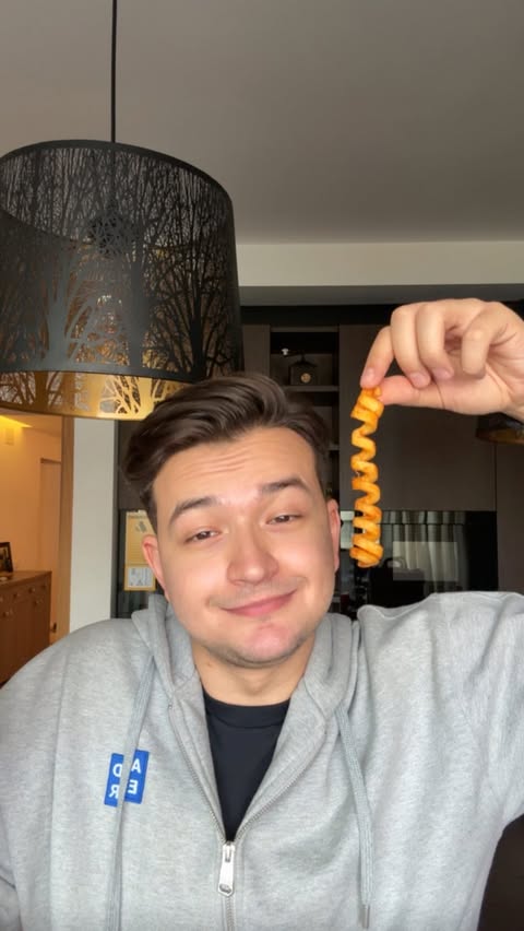 Instagram post by @dan_has_the_munchies for Wolt. Caption reads: ALERTA DE OFERTA WOLT 🚨 Meso Combos inca sunt pe....