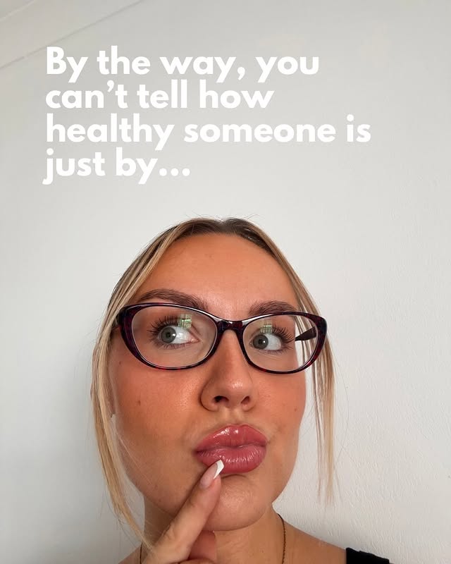Instagram post by @exercisingwitheleanor for Women's Best. Caption reads: A little PSA in case you didn’t know: healthy....