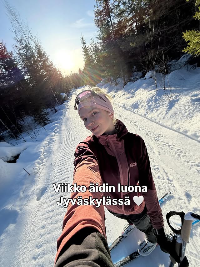 Instagram post by @lottahintsa for Thule. Caption reads: [...] Great success 😄 Mainos: @thule autoistuin,....