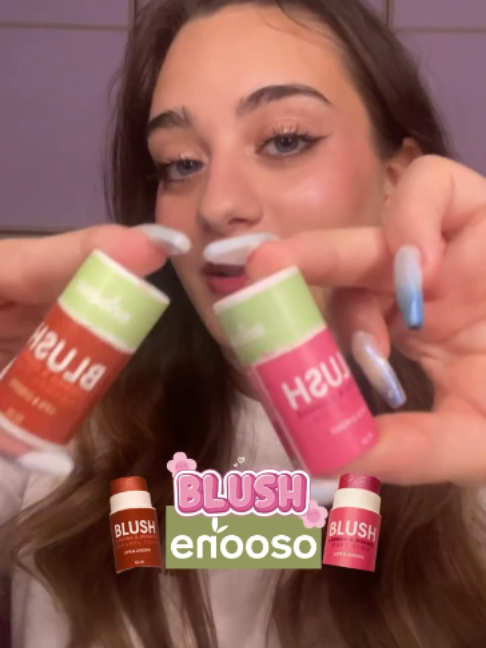 TikTok post by @lucrezia_giandalia for Enooso. Caption reads: @enooso.it #enooso #blush #blushstick [...].