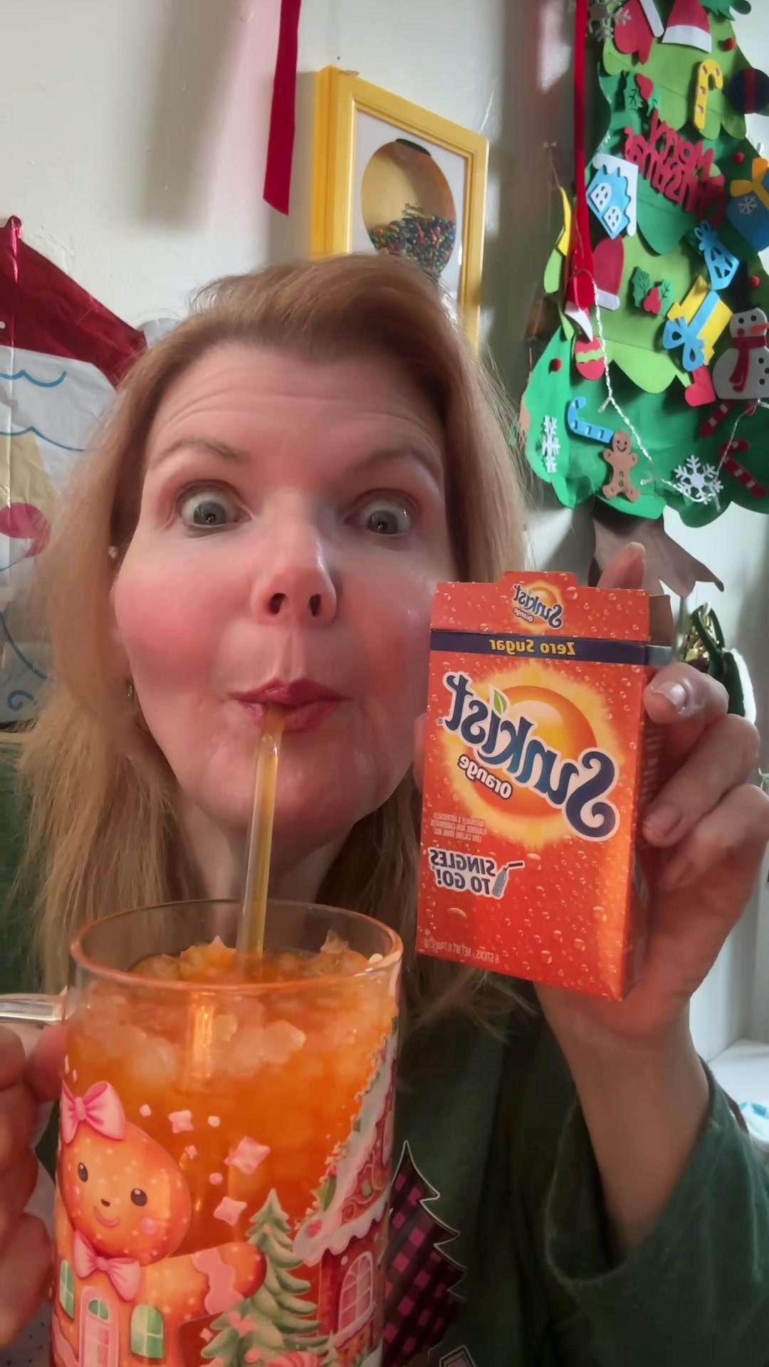 TikTok post by @cynthiaannbeaumont for Singles To Go. Caption reads: @Singles To Go #TikTokShopCreatorPICKS....