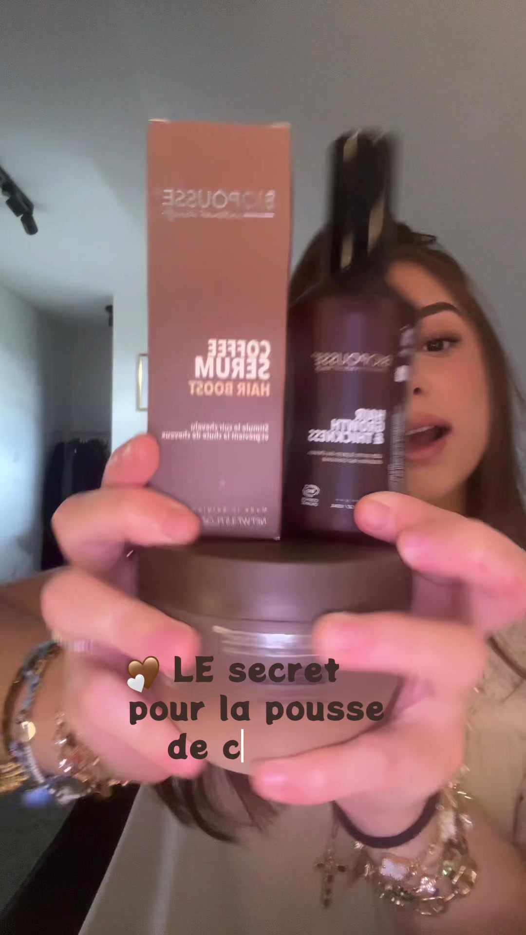 TikTok post by @siennappa for JKE AGENCY. Caption reads: merci à eux ! 🤎 @Biopousse @JKE AGENCY 💙....