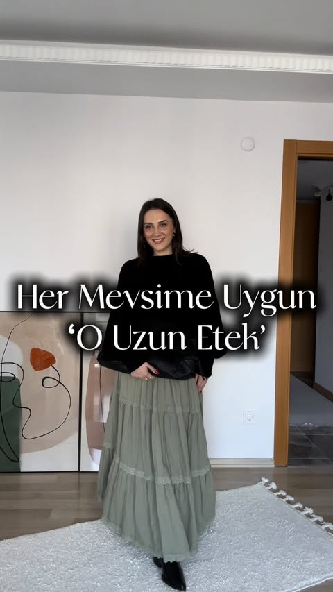 Instagram post by @hilalkaraonn for Trendyol. Caption reads: [...] @lovelyistanbulofficial 
siyah kazak:....