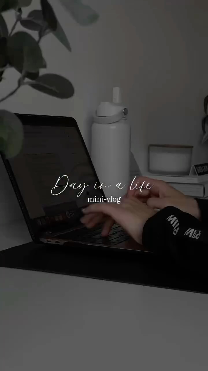 Instagram post by @jane.fitmind for Tropeaka. Caption reads: Use code “JANEFITMIND” for 10%off if you want to....