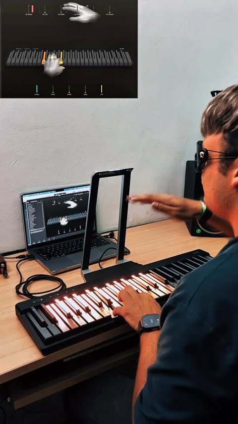 Instagram post by @jesusmolinamusic for Roli. Caption reads: Help me give a title to this funky vamp!
Drop your....