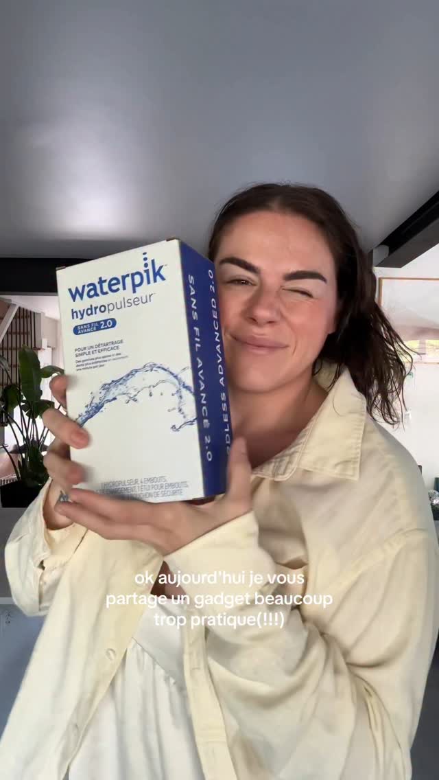 Instagram post by @elylemieux for Waterpik. Caption reads: JT’ASSEZ ENERVÉE(!!!)
Je pensais jamais que le....