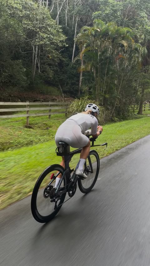 Instagram post by @jaz.sloane for Garmin. Caption reads: [...] never happened, felt fab hehe. @garminau....
