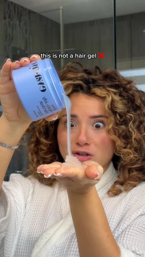 Instagram post by @itsamandapasceri for Eva NYC. Caption reads: [...] SO impressed with the results. #evanyc....