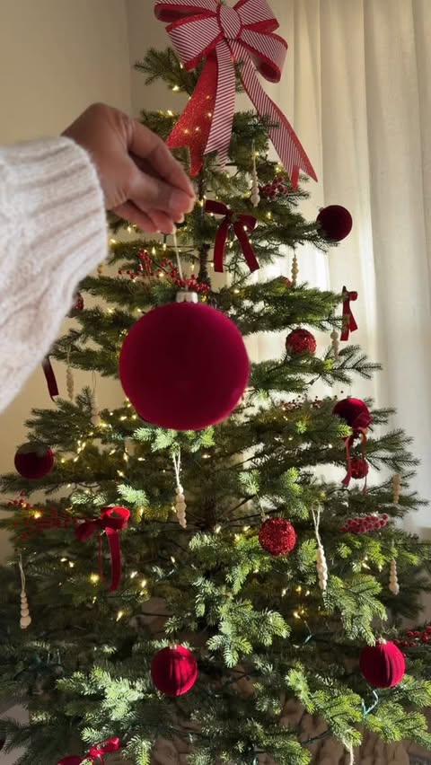 Instagram post by @shikha.w16 for King of Christmas. Caption reads: Xmas Tree 2025.

Every year, I add a few little....