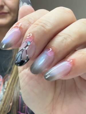 TikTok post by @nicolecaldwell77 for LONDONTOWN. Caption reads: [...] it’s rubbed in! My new favorite 😍....