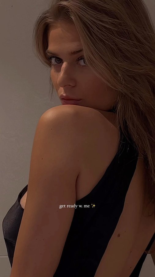 Instagram post by @irisjooondahl for Australian Gold. Caption reads: [...] my skin looks with this BB cream....