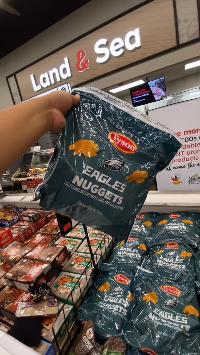 Instagram post by @phillygirlfoodie for Giant Food. Caption reads: Because regular nuggets just don’t hit the same....