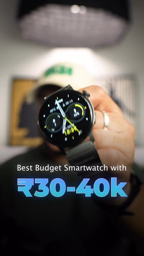 Instagram post by @vgyan.tech for Noise. Caption reads: [...] Smartwatch is Actually Smart 🧠 This is....