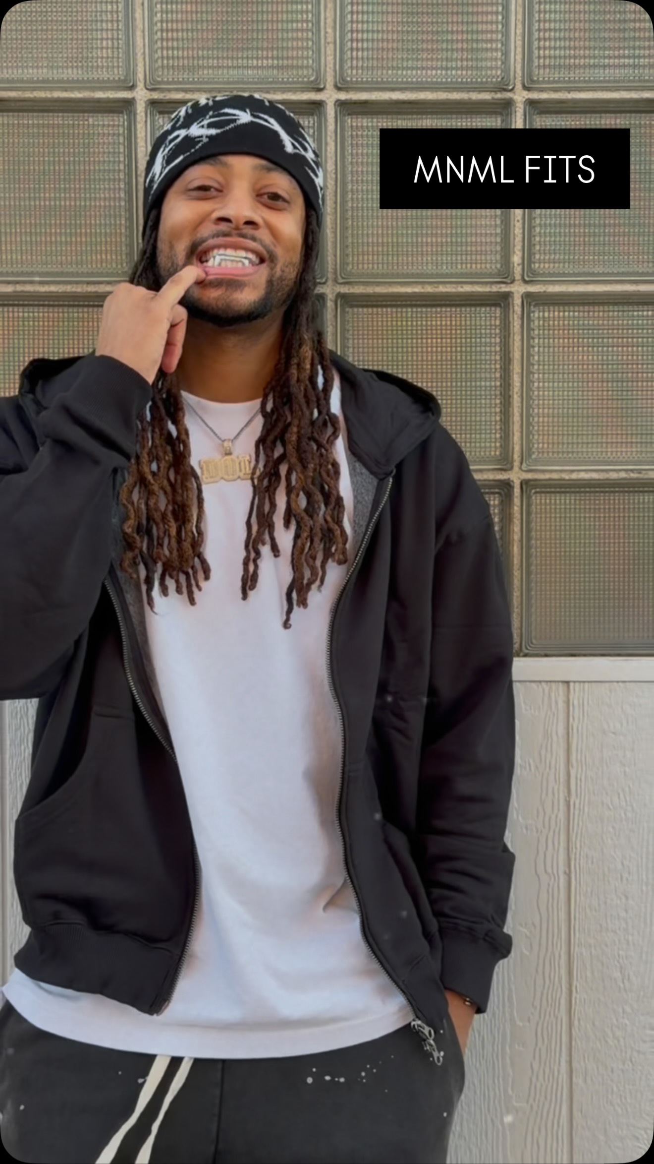 Instagram post by @doljhamm for mnml. Caption reads: 🔥 MNML FITS 🔥

Jacket - @mnml.la 

Pants -....