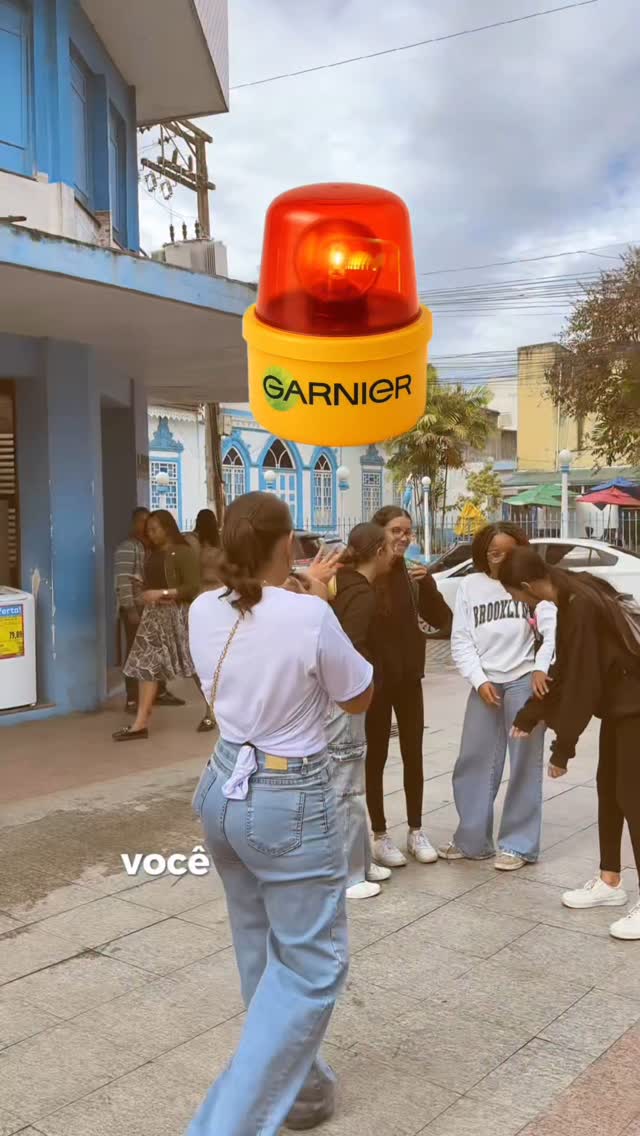 Instagram post by @biaz.f for Garnier. Caption reads: Bia + @garnierbrasil , é sempre sucesso viu! Dessa....