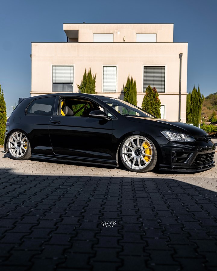 Instagram post by @rene__mk7r for VWB. Caption reads: • S Q U A R E 🟨• A little bright, but still....