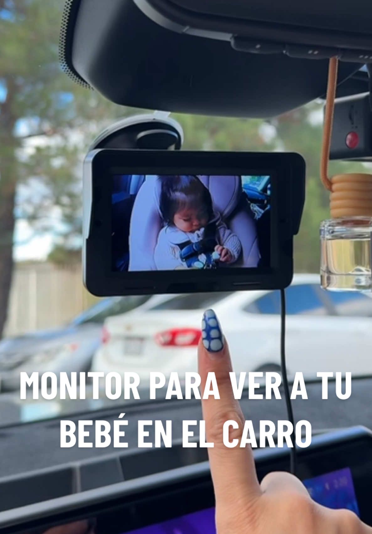 TikTok post by @johanaa_cg for GROWNSY. Caption reads: Amo este monitor de la marca @Grownsy ....