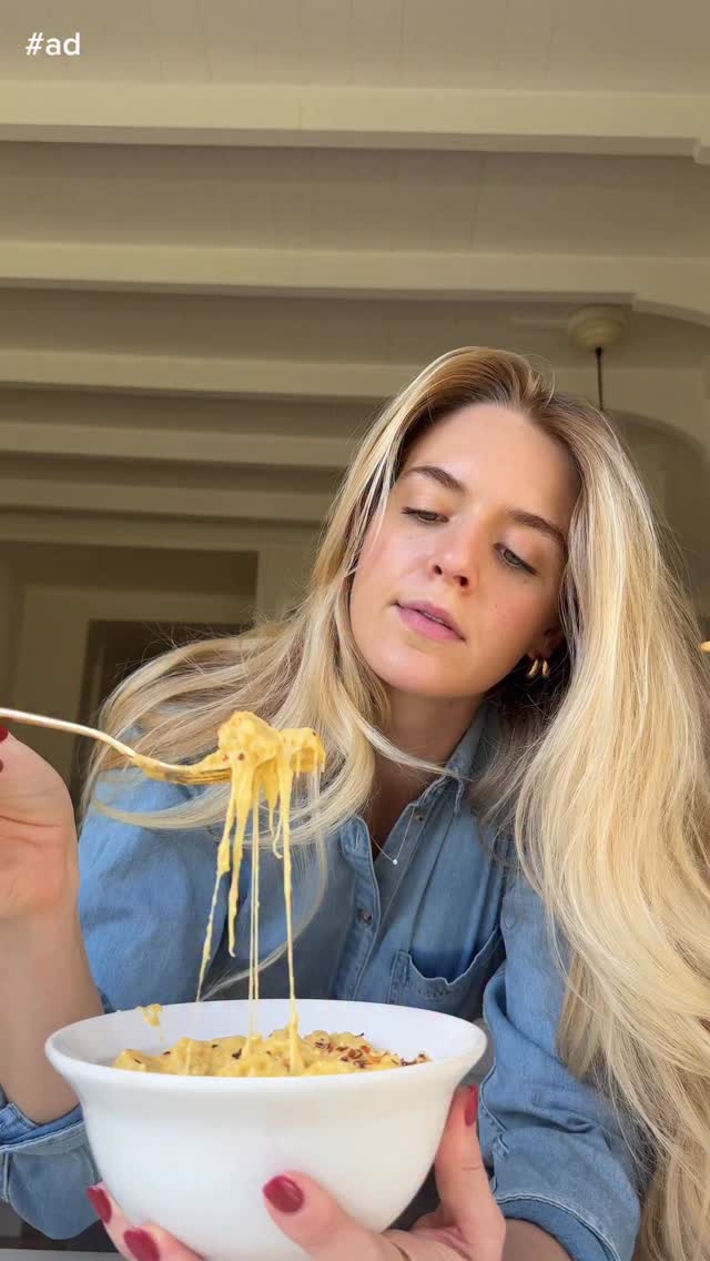 Instagram post by @amelia.edmondson for Barilla. Caption reads: Cutest Mac n cheese I ever did see using....