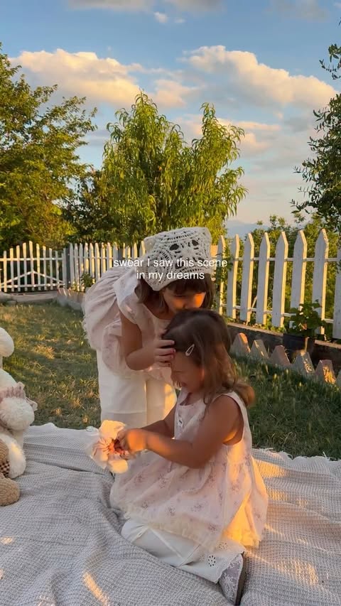 Instagram post by @luna.koci for Miniolie. Caption reads: sisters 🫶🥹 Outfit @minioliestore Use babyluna20....