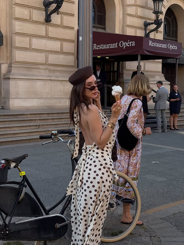 Instagram post by an influencer for Mai Collection. Caption reads: living in my pinterest board 🍨🌞 #reklam.