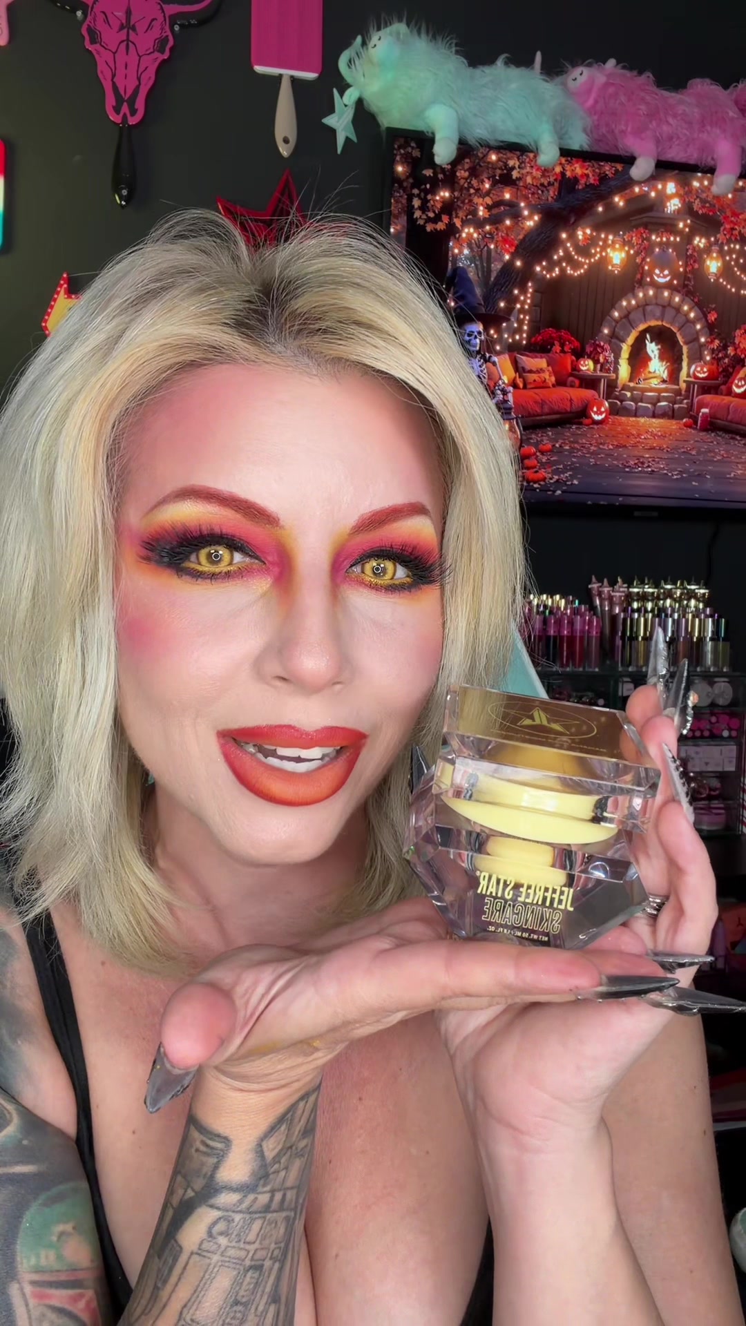TikTok post by @xteenaashcraft for Jeffree Star Cosmetics. Caption reads: @Jeffree Star Cosmetics Banana Star Moisturizer is....