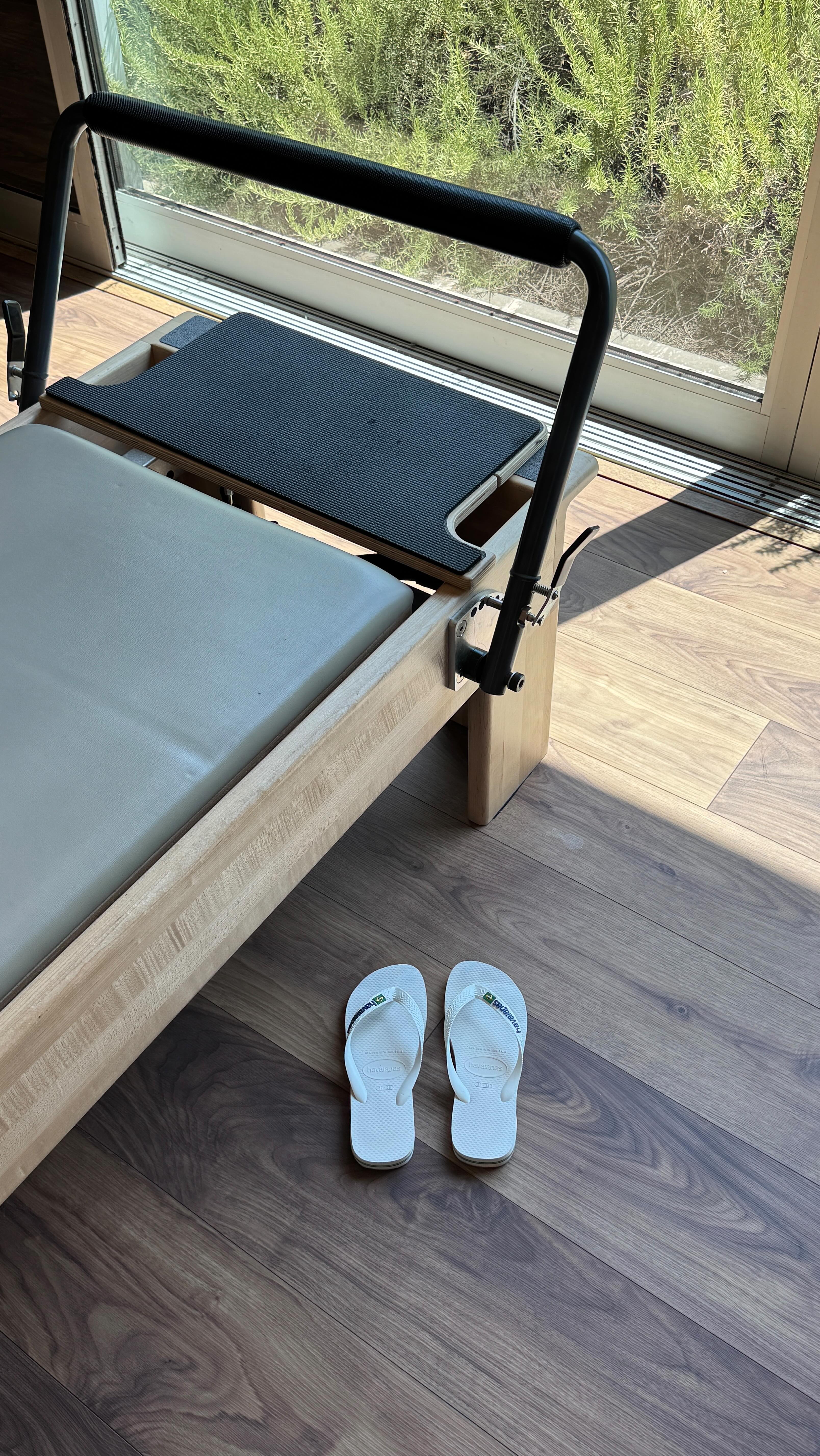 Instagram post by @loumartines for Havaianas US. Caption reads: Slow summer mornings in @havaianas.us....