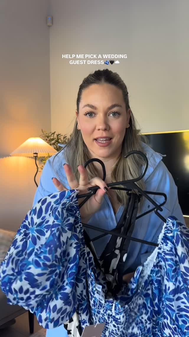 Instagram post by @sarahbettiens for By Amica. Caption reads: [...] for a wedding this weekend!💒 

#gifted....