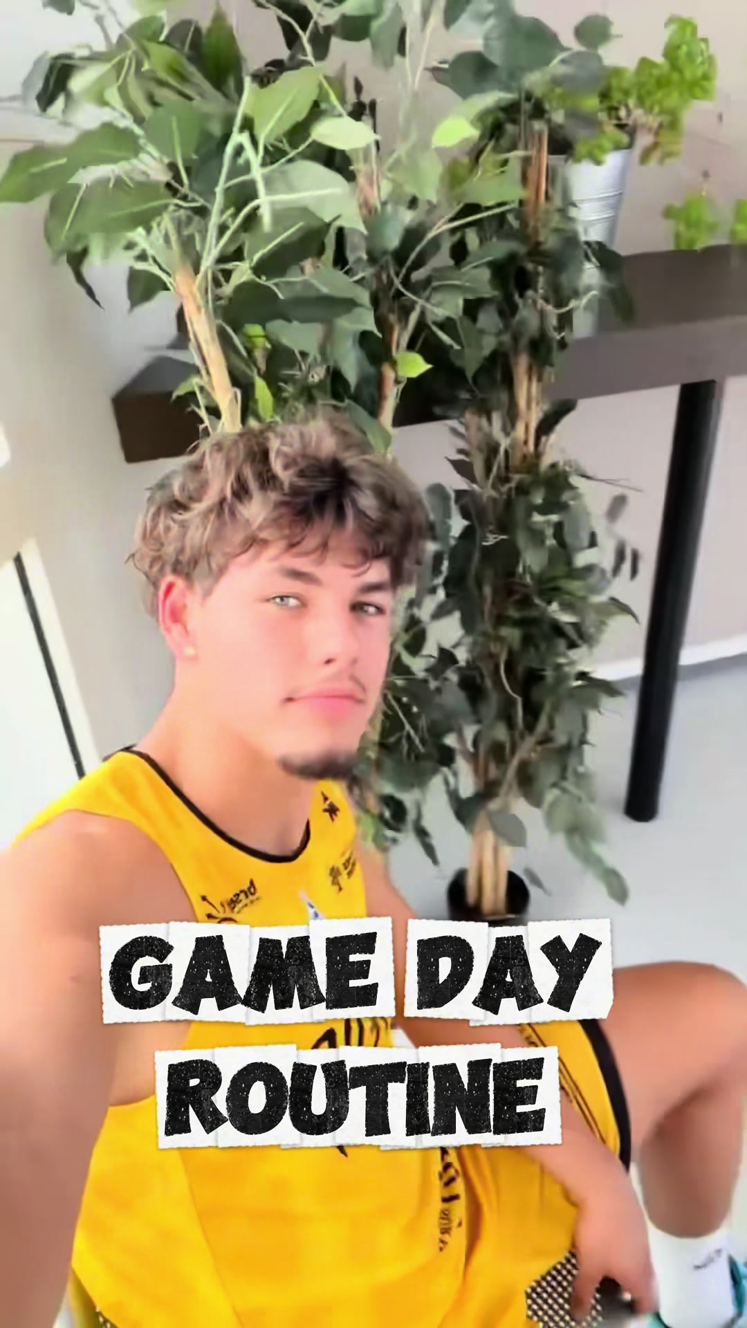 TikTok post by @arthuvvv04 for Naali. Caption reads: Pre Game routine😌💆lien en Bio @Naali france....