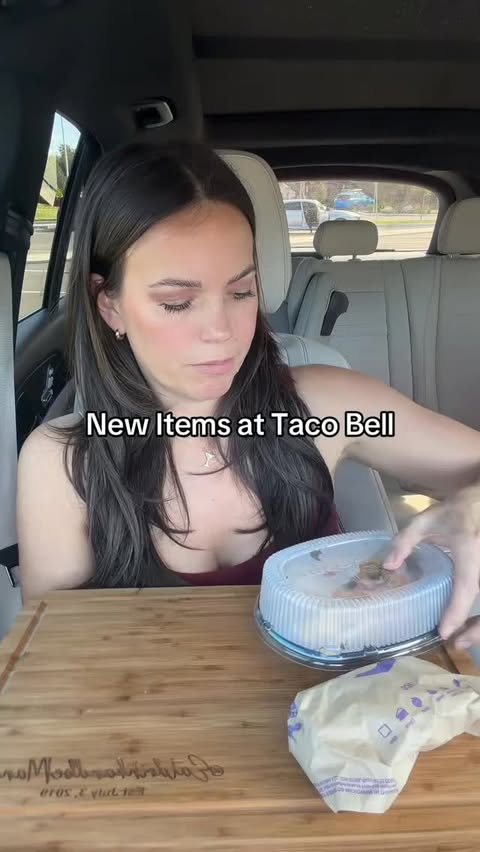 Instagram post by @eatdrinkandbemandy for Taco Bell. Caption reads: The quesarita is backkkk @tacobell 
.
.
.
#mukbang....