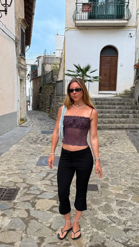 Instagram post by @rhiwanders for PEPPERMAYO. Caption reads: [...] SAVE for your summer outfit inspo!!....