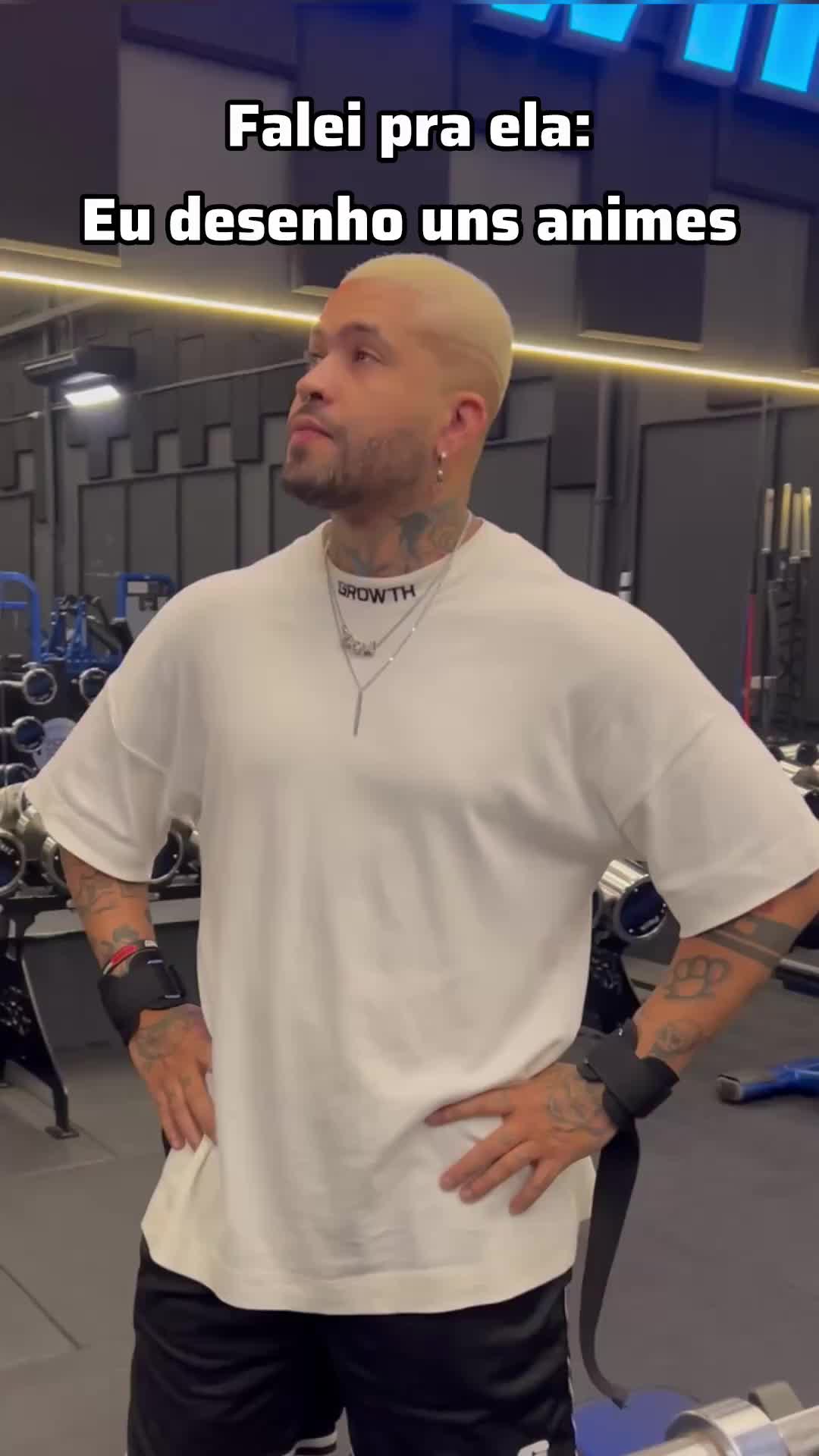 TikTok post by @domcalais for EMALLA Official. Caption reads: Eu faço uns desenho ai nos outros!🤣 . .....