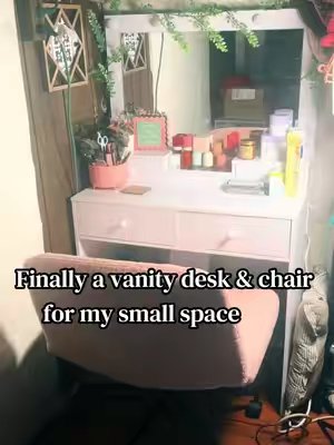 TikTok post by @itsmemorgannew for Sweetcrispy. Caption reads: [...] desk fits great in my small area!....