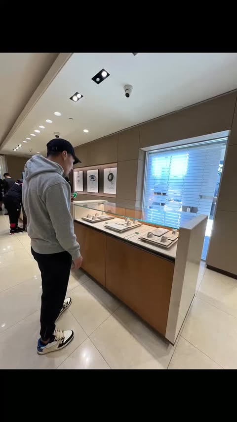 Instagram post by @naam.wynn for Coinbase. Caption reads: [...] everyday spending into Bitcoin! The....