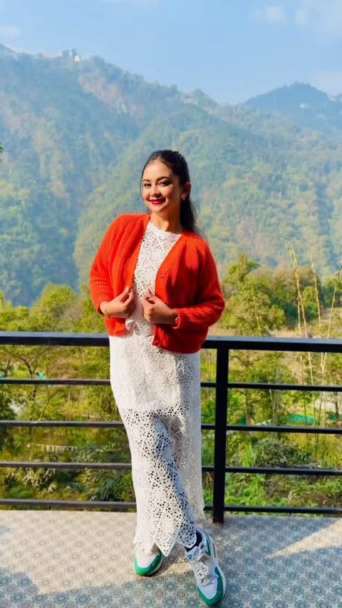 Instagram post by @bidipta_sharma_ for AGARO Lifestyle. Caption reads: [...] hair remover ever ❤️‍🔥 #agaro....