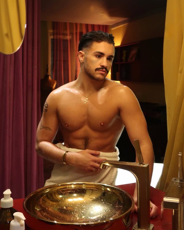Instagram post by @alexmiguel7 for 25hours Hotels. Caption reads: Meet me in the shower 😏 @25hourshotel_paris....