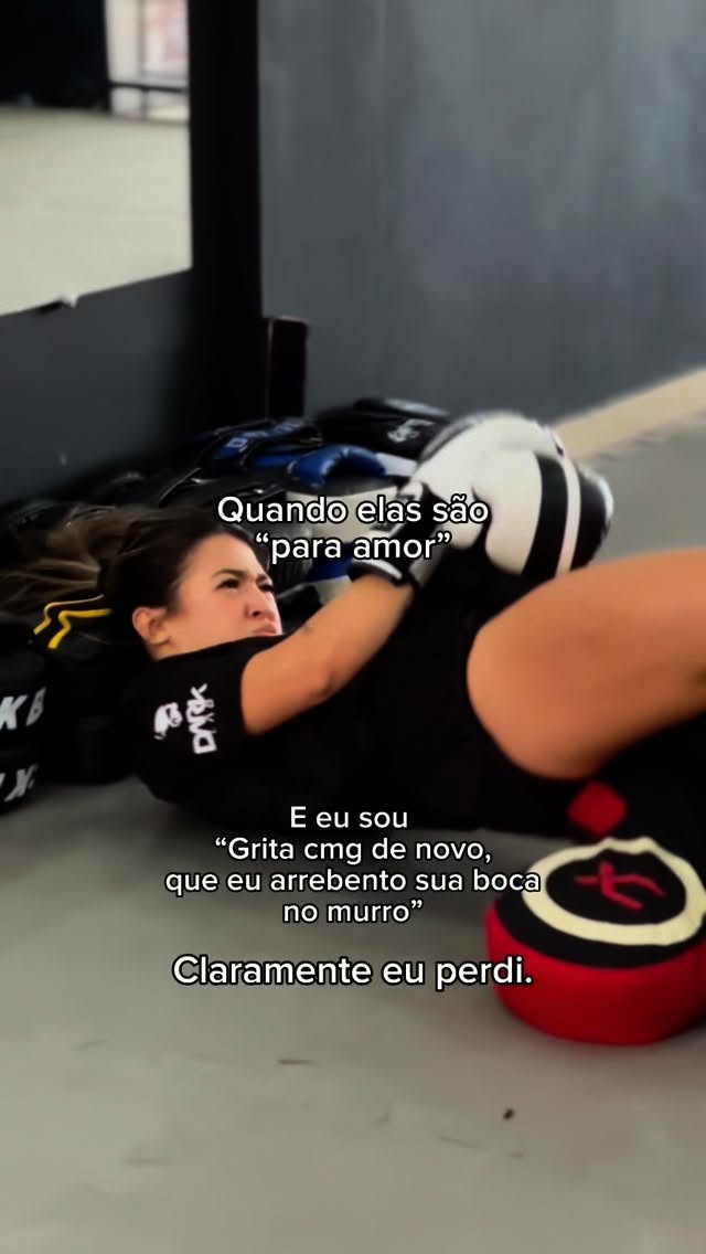 Instagram post by @monique.ruchell for BOLD SNACKS. Caption reads: Perdi, família… 
@impactusfight 🖤
USE 🏷️MRUCHELL....