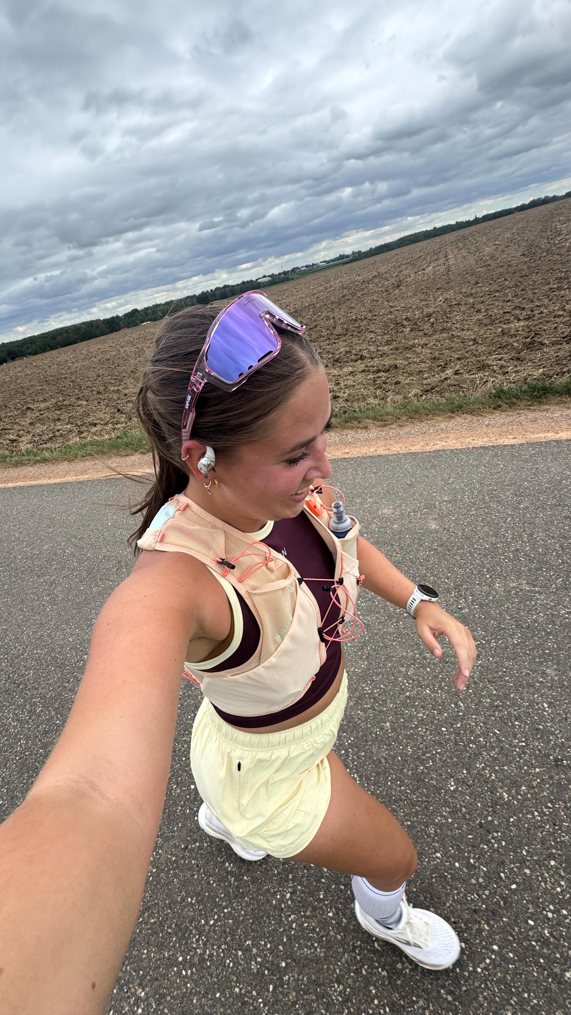 Instagram post by @celinainmotion_ for Icaniwill. Caption reads: Gelukkig weet ik waardoor ik mijn knie....