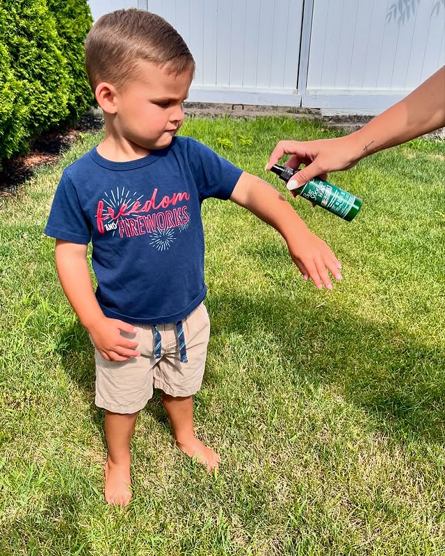 Instagram post by @survivingmomstyle for Eco Lips. Caption reads: [...] more enjoyable? Look no further than Eco....