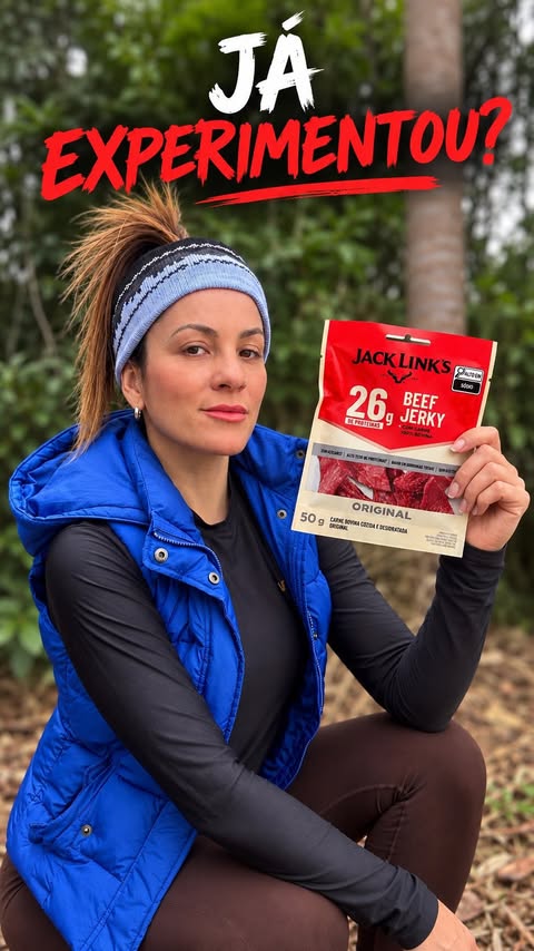 Instagram post by @taisteixeira__ for Jack Link's. Caption reads: [...] e proteína é Jack Link’s Beef Jerky.....