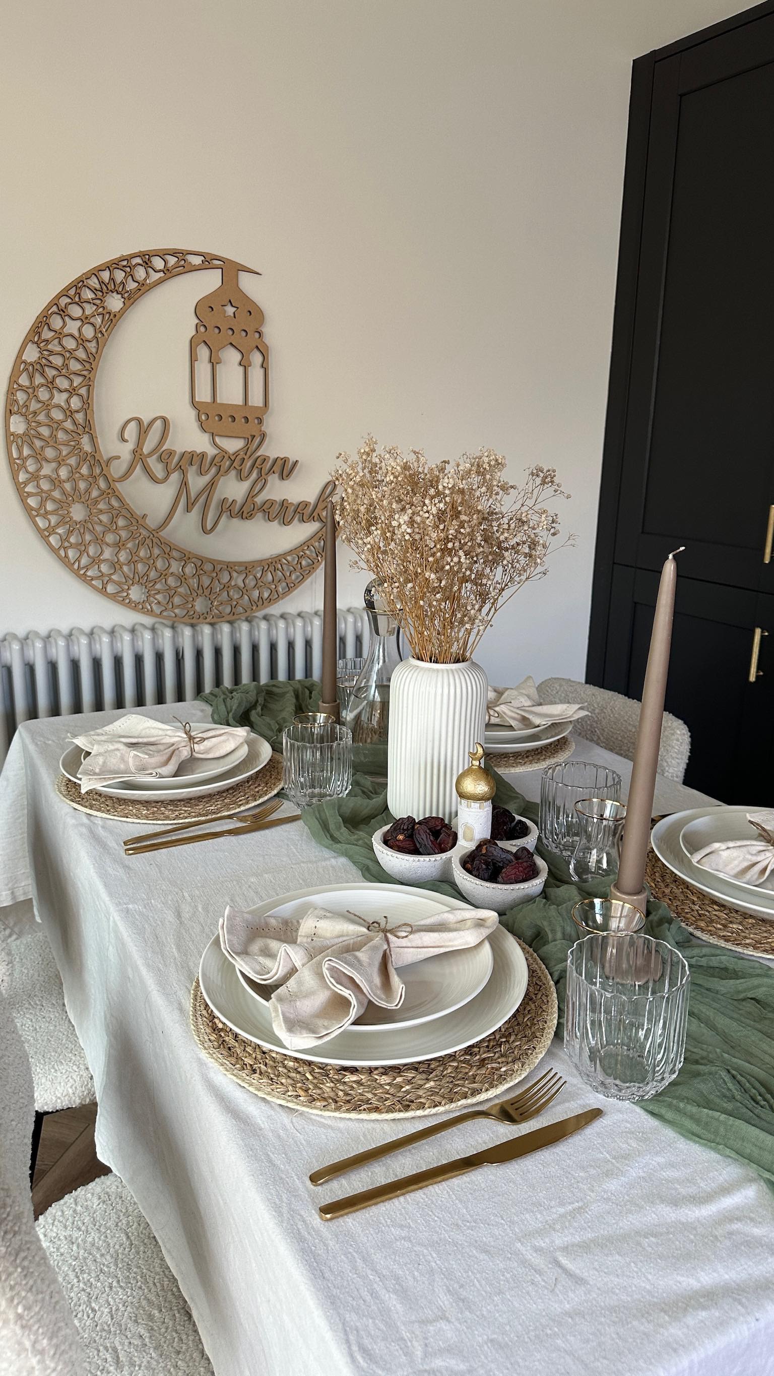 Instagram post by @aaliya_pandor for Dishoom. Caption reads: Ramadan diaries ✨ Finally had iftari with friends....