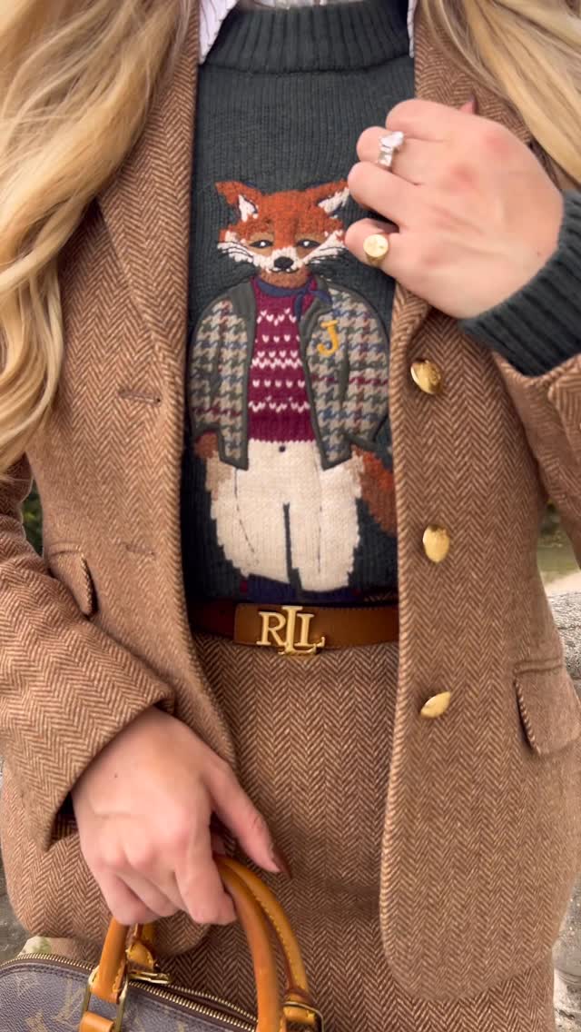 Instagram post by @ultrasophisticate for Joules. Caption reads: autumn is my favourite season 🍂 🦊 

cosy season....