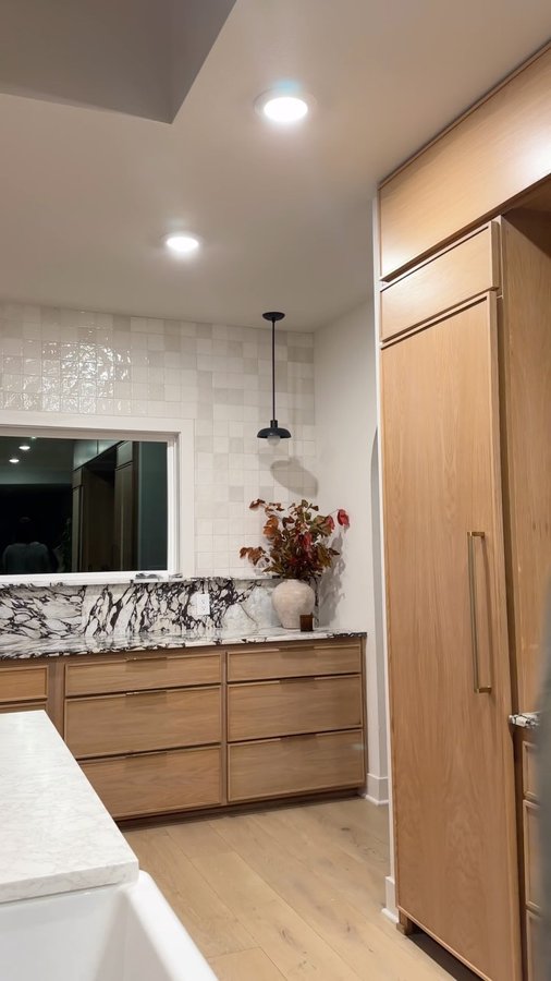 Instagram post by @jojohnsonoverby for Healthy Choice. Caption reads: #ad The convenience can’t be beat! Love always....