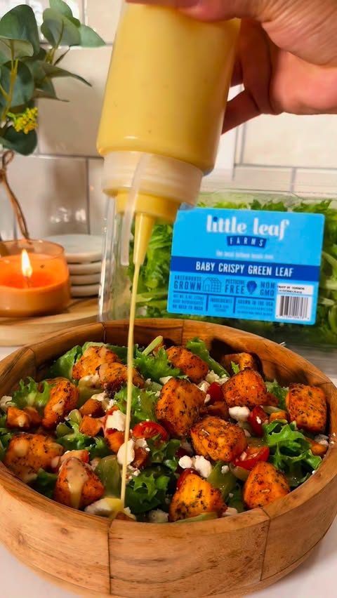 Instagram post by @stephcolleen for Little Leaf Farms. Caption reads: [...] of flavor on top. ✨Salad Base • Little Leaf....